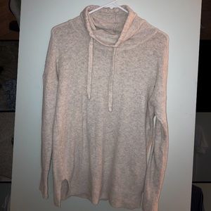 Loose turtle neck sweater